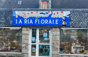 Panneau enseigne personnalisé sur une devanture